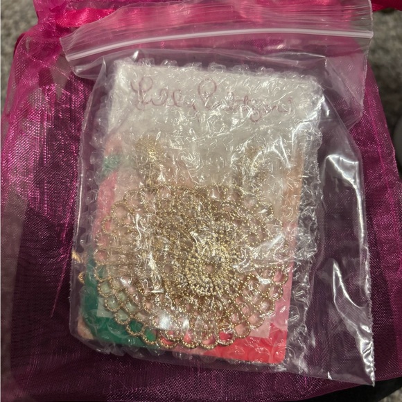 Lilly Pulitzer Lilly Lace Statement Earrings Gold NEW - Picture 4 of 4